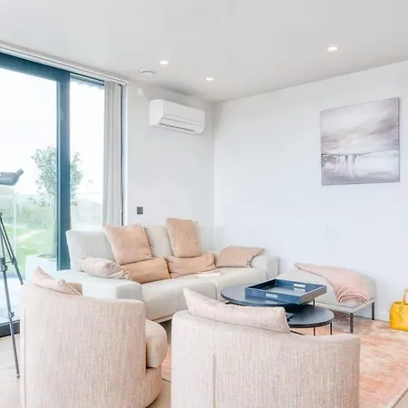 Luxurious Penthouse With Stunning View