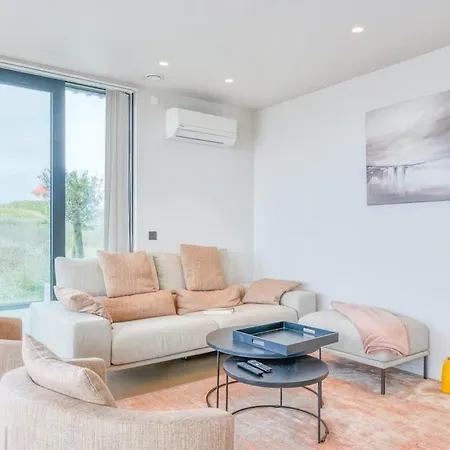 Lejlighed Luxurious Penthouse With Stunning View